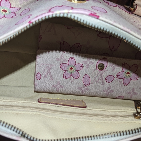 Louis Vuitton Monogram Cherry Blossom Papillon Handbag with original wallet. - Picture 12 of 12